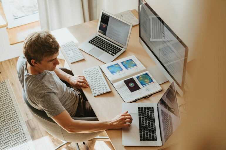 Como adicionar sites usando a Mônica para Clientes